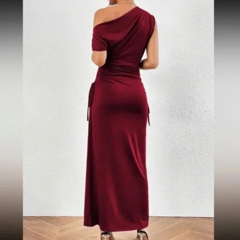 Luxe one shoulder ruched solid maxi dress - Picture 10 of 14